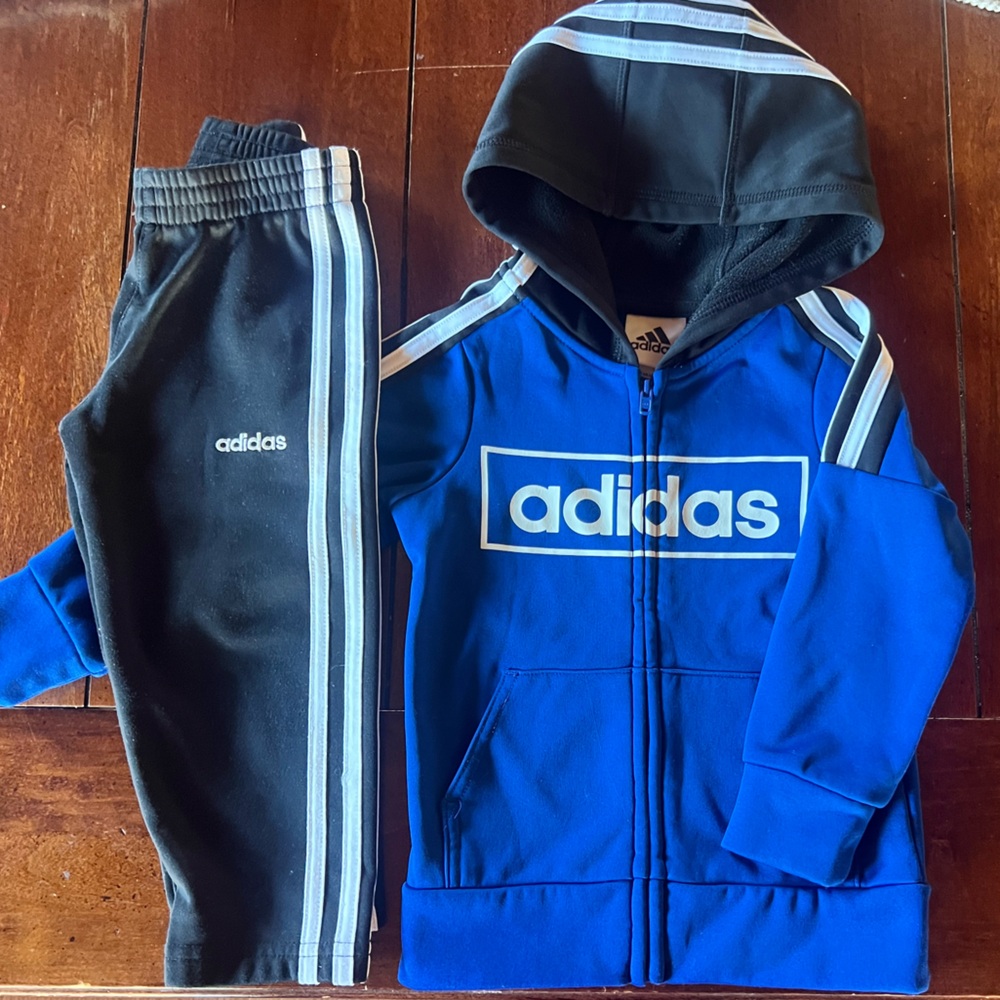 2T Adidas track suit set